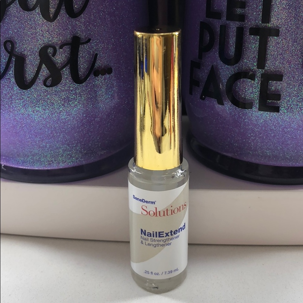 NailExtend by SeneGence LipSense